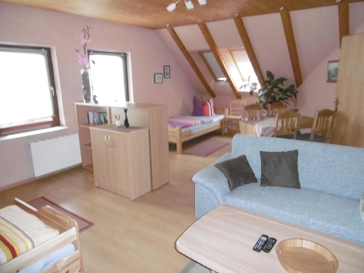 Ferienwohnungen Moritz Riechheim Buitenkant foto